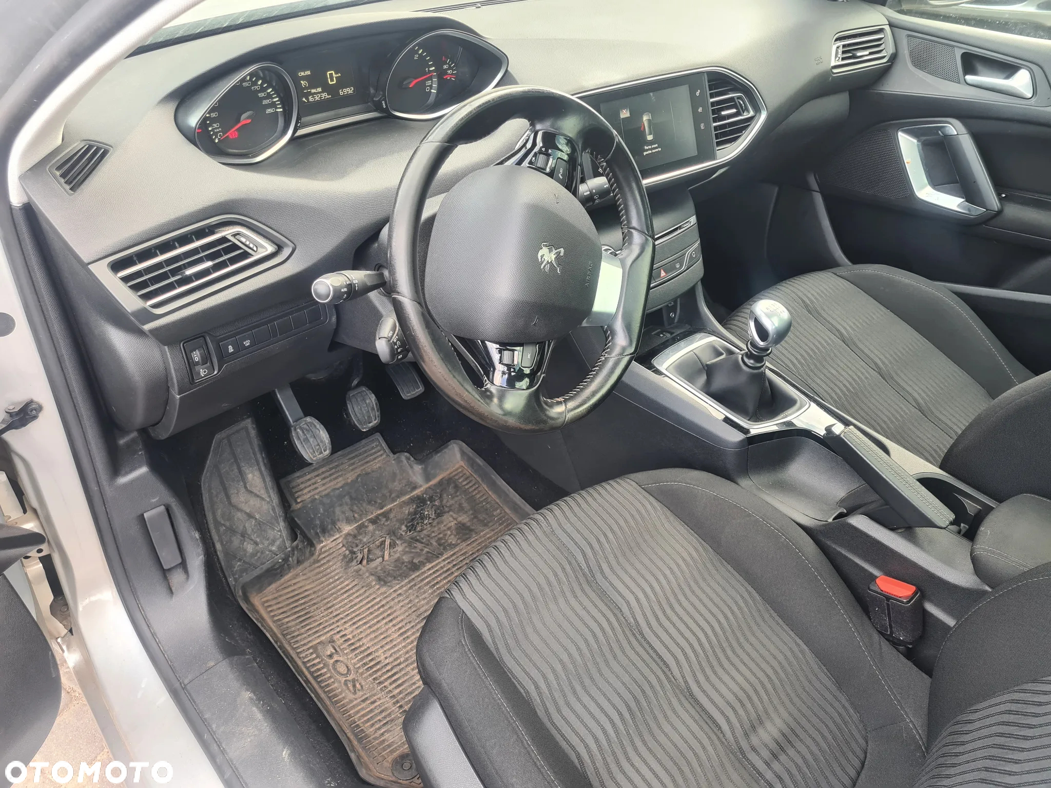 Peugeot 308 SW 1.6 BlueHDi Business Line S&S - 13
