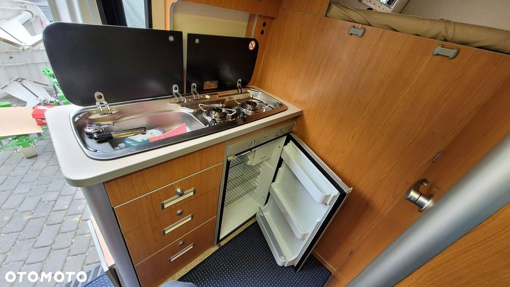 Mercedes-Benz Sprinter - 12