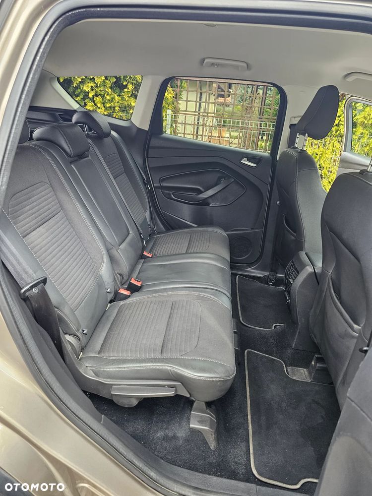 Ford Kuga - 22