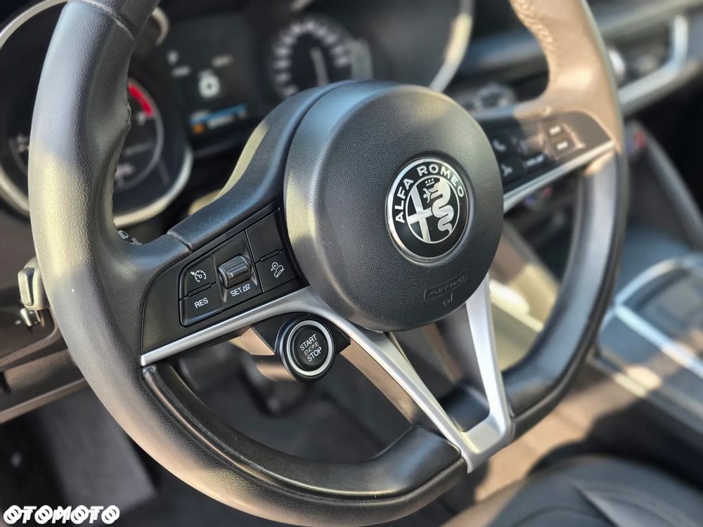 Alfa Romeo Stelvio 2.0 Turbo Super Q4 - 28