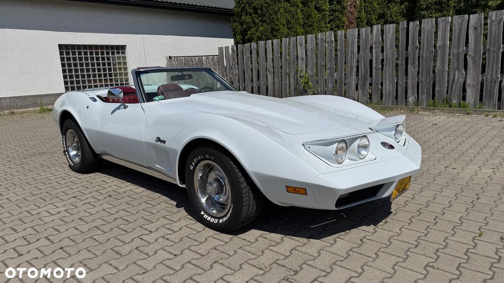 Chevrolet Corvette - 17