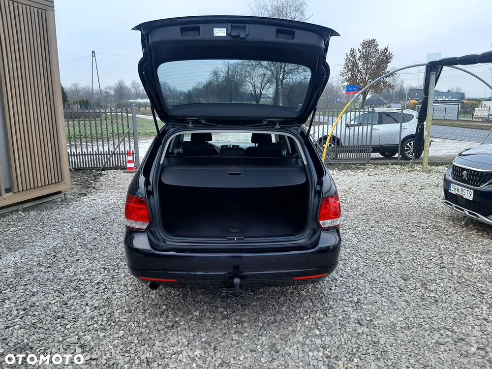 Volkswagen Golf 1.6 TDI DPF Highline - 10