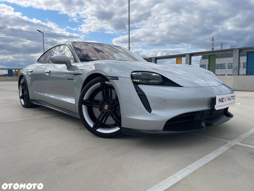 Porsche Taycan - 3