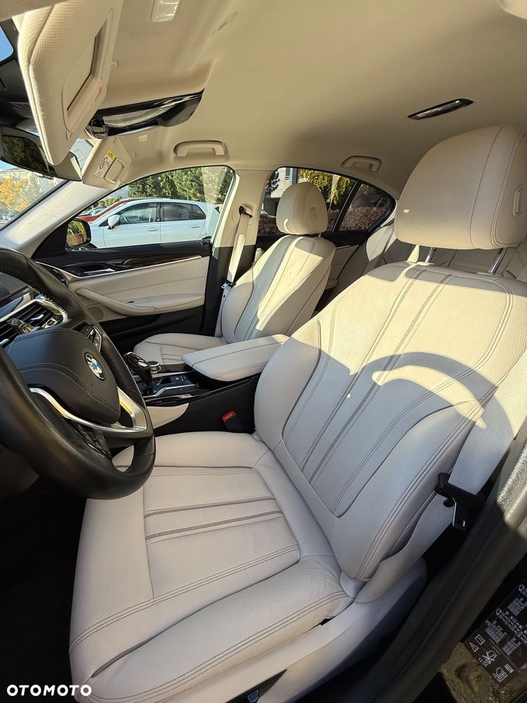 BMW Seria 5 520d xDrive MHEV Luxury Line - 17