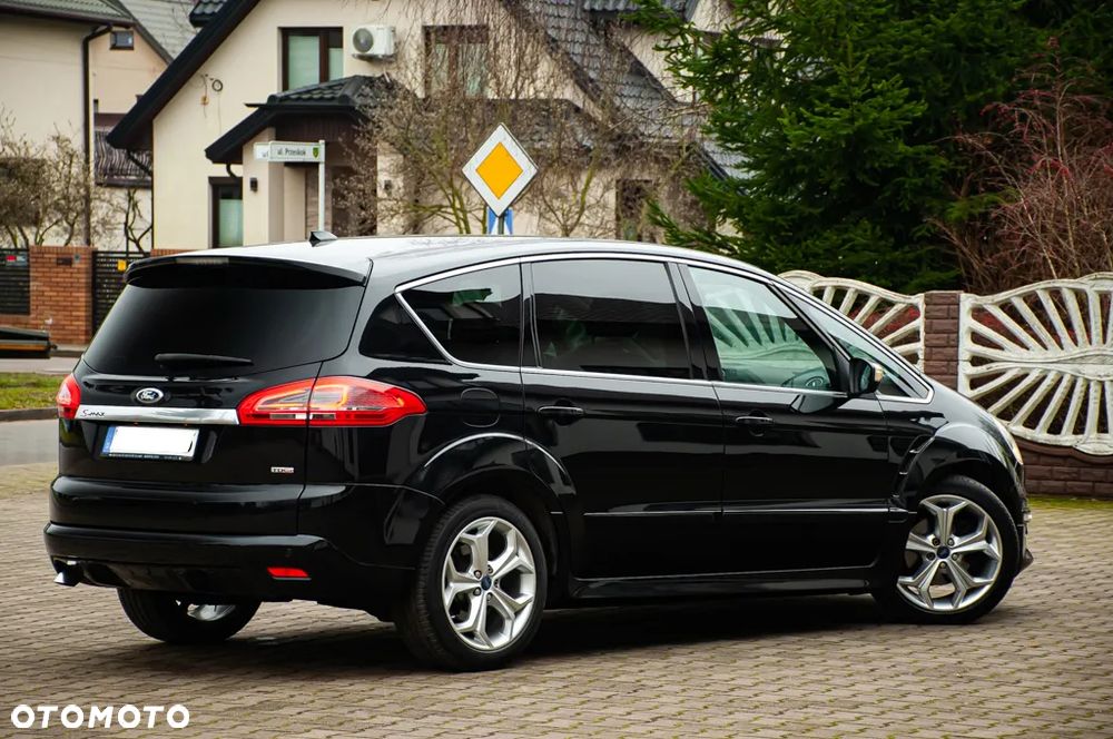 Ford S-Max - 11