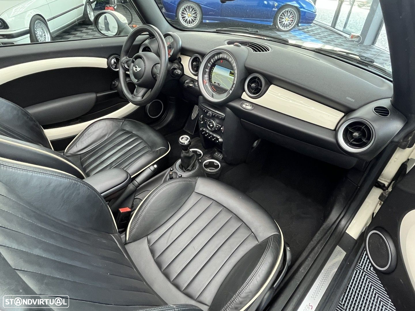 MINI Cabrio Cooper SD - 16