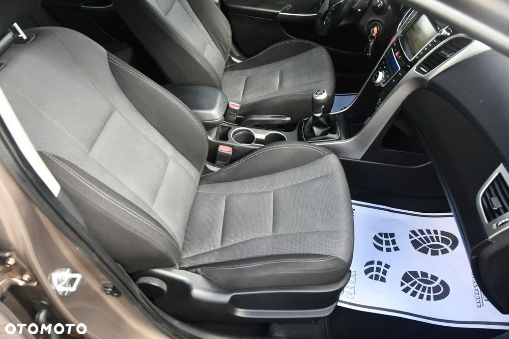Hyundai i30 - 21