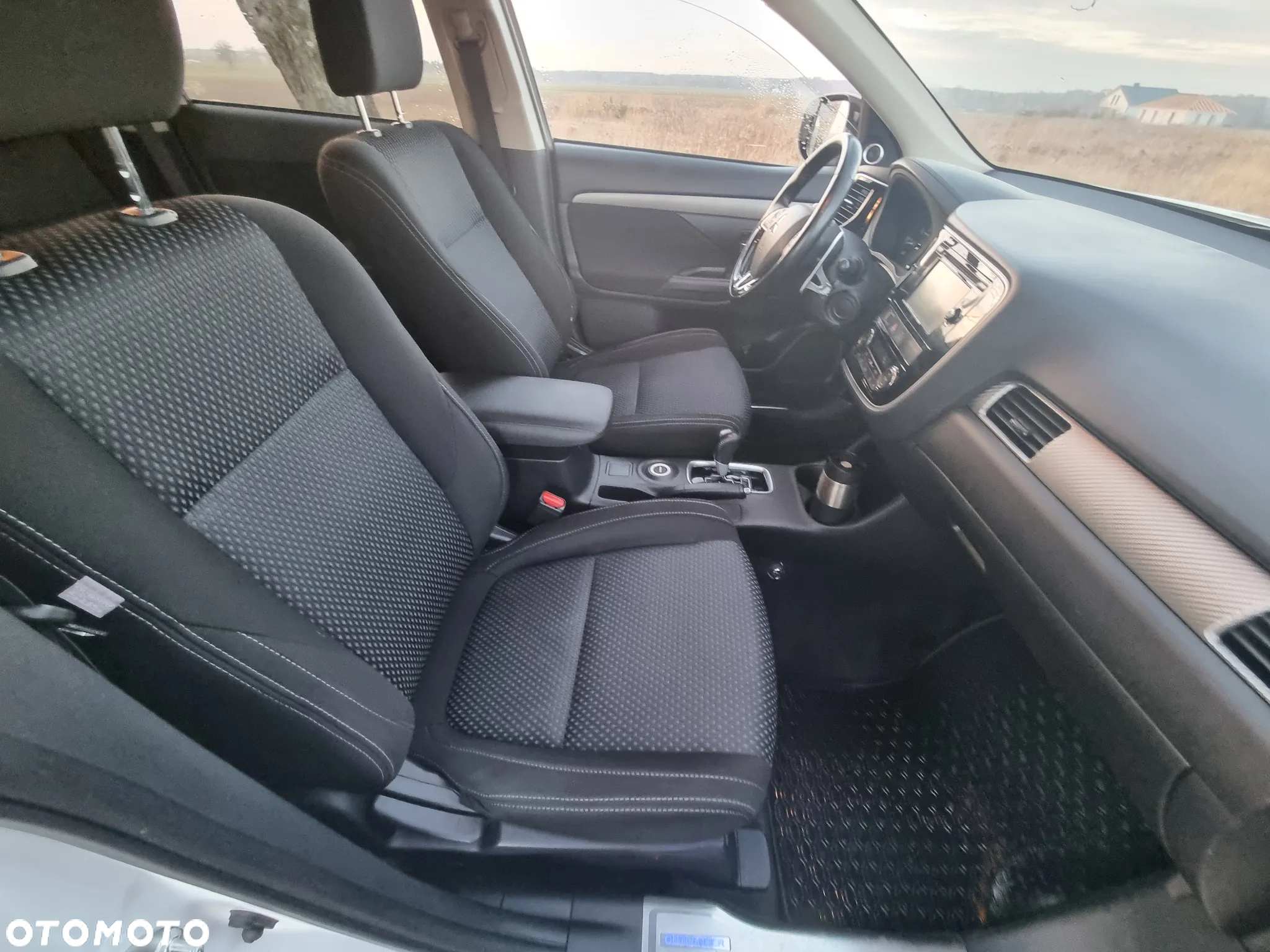 Mitsubishi Outlander 2.2 DID Intense + 4WD - 6