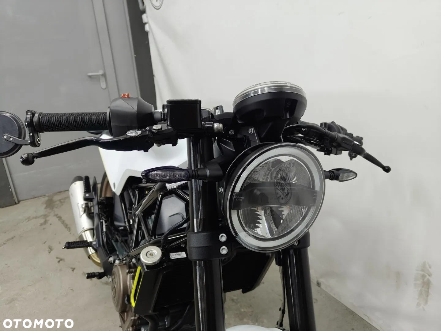 Husqvarna Vitpilen - 5