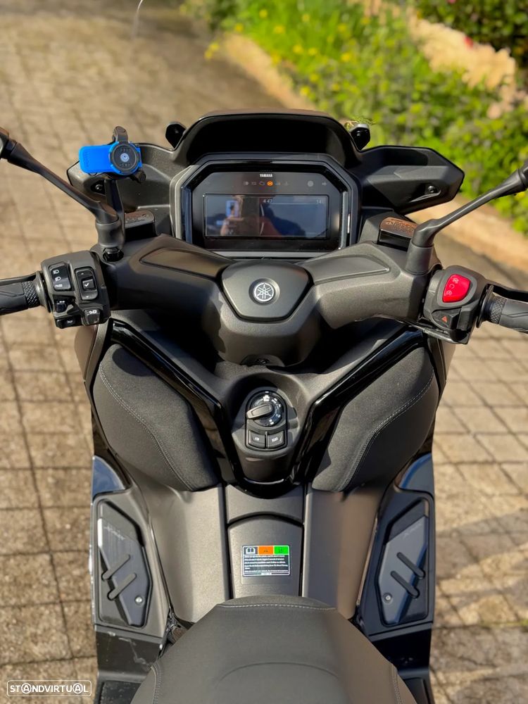 Yamaha X-Max 300 Tech Max - 7