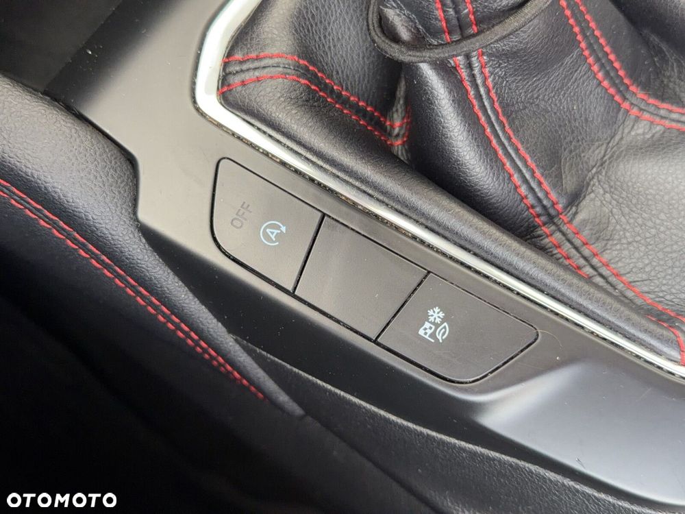 Ford Kuga - 34