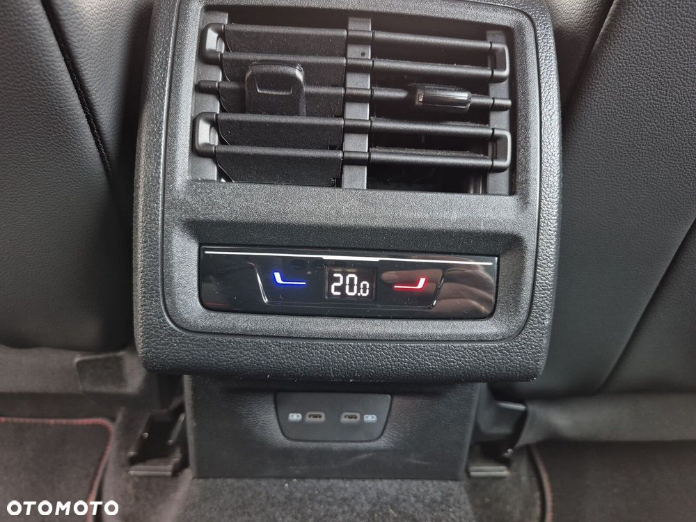 Volkswagen Golf - 26