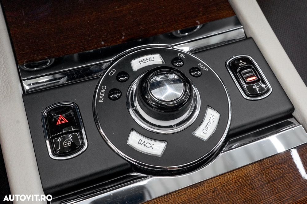 Rolls-Royce Ghost - 35