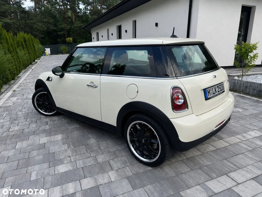 MINI ONE - 10