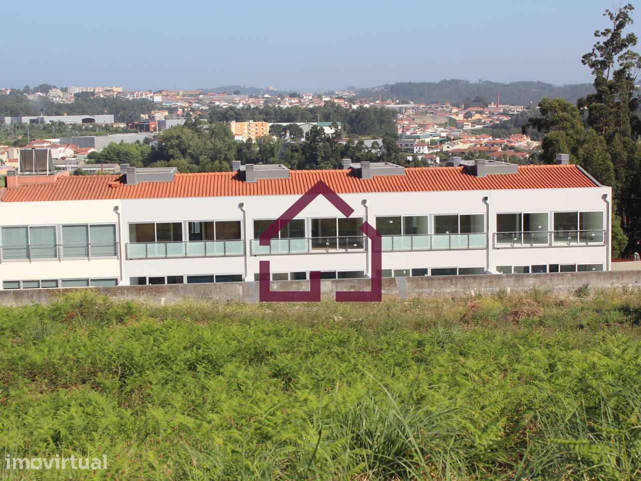 Terreno para construção de 5 Moradias - Grande imagem: 2/4