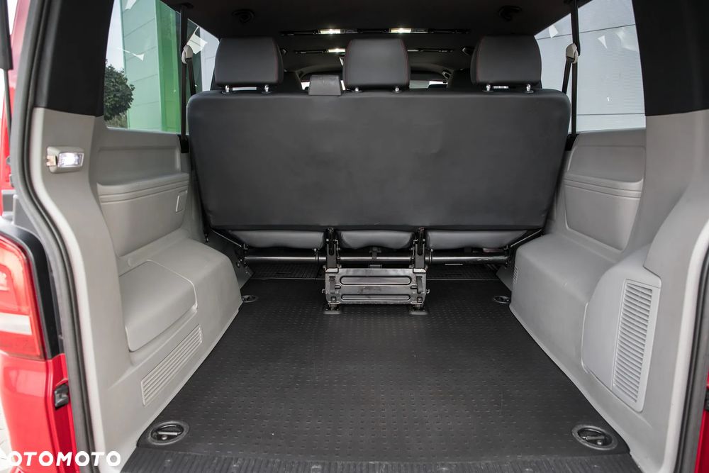 Volkswagen Caravelle - 29