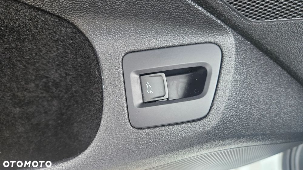 Volkswagen Passat - 23