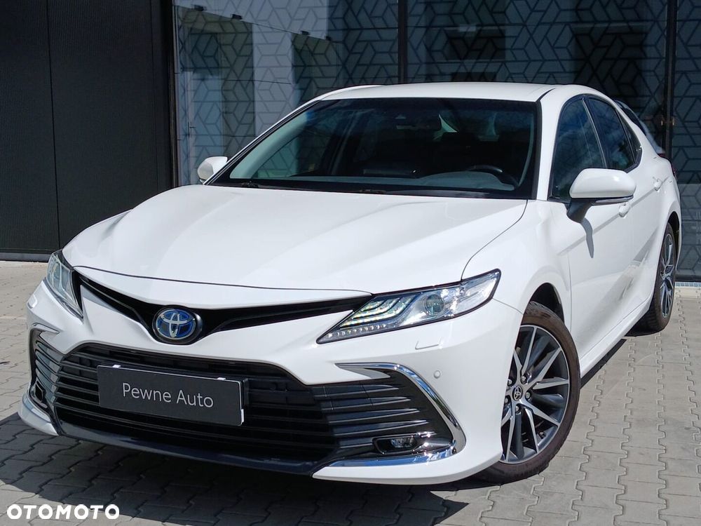 Toyota Camry - 10
