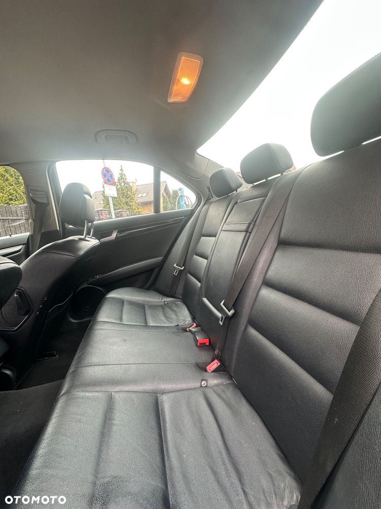 Mercedes-Benz Klasa C 220 CDI 7G-TRONIC Avantgarde Edition - 13