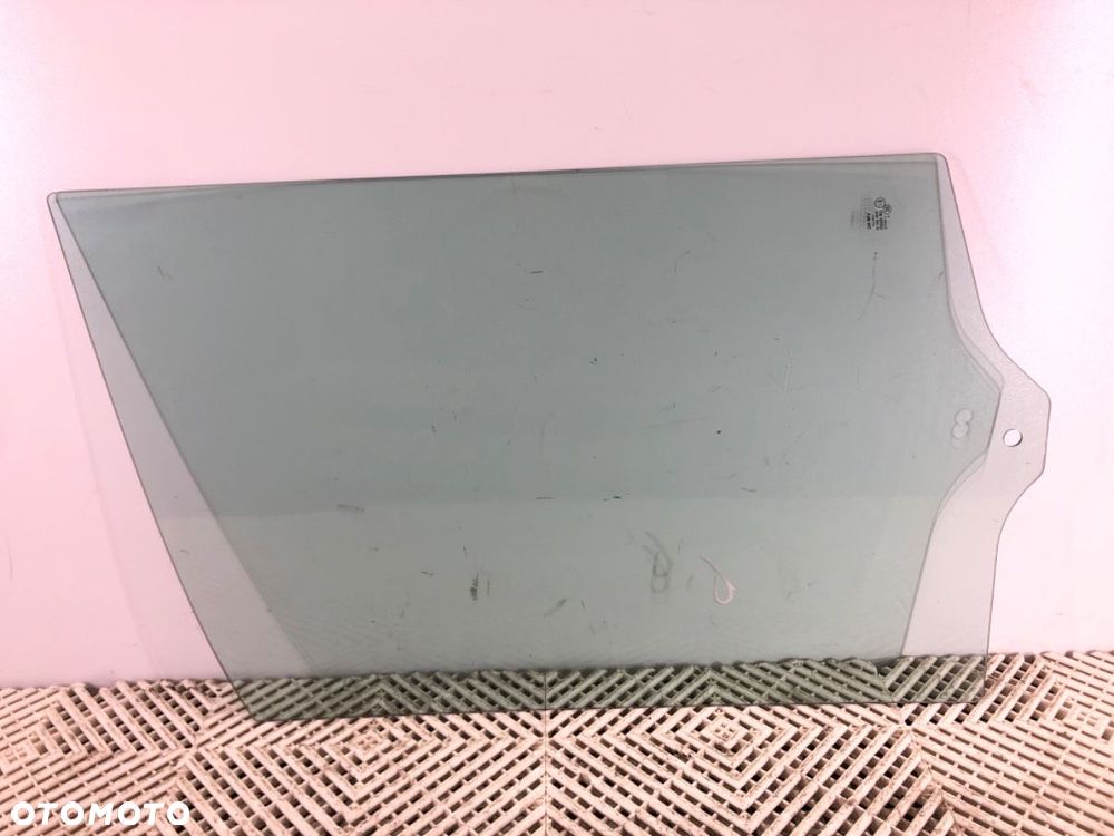 SZYBA PRAWY TYŁ  MAN TGE Autobus 2017 - 2022 2.0 TDI 130 kW [177 KM] olej napędowy 2017 - 2022 - 2