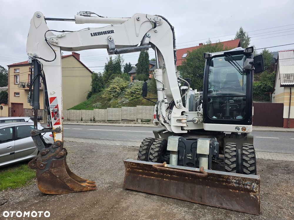 Liebherr 912 Compact - 8