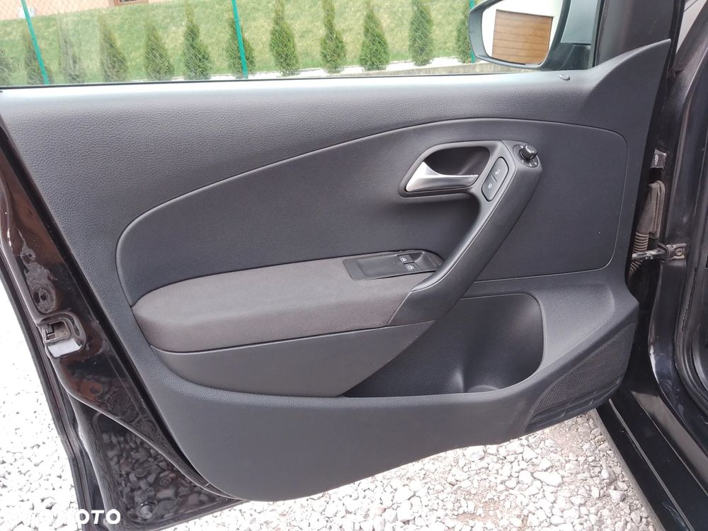 Volkswagen Polo - 13