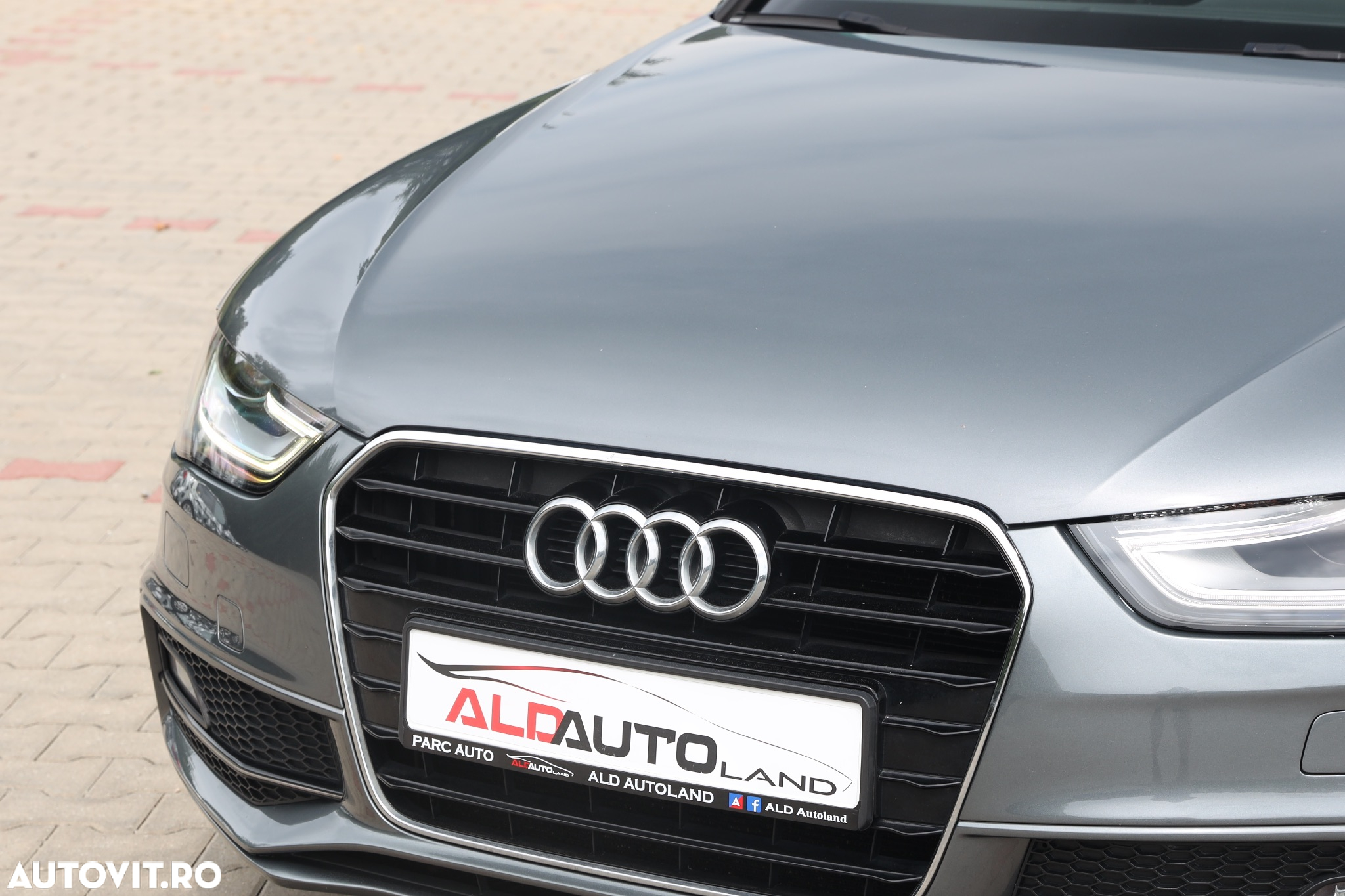 Audi A4 2.0 TDI DPF S line Sportpaket - 27