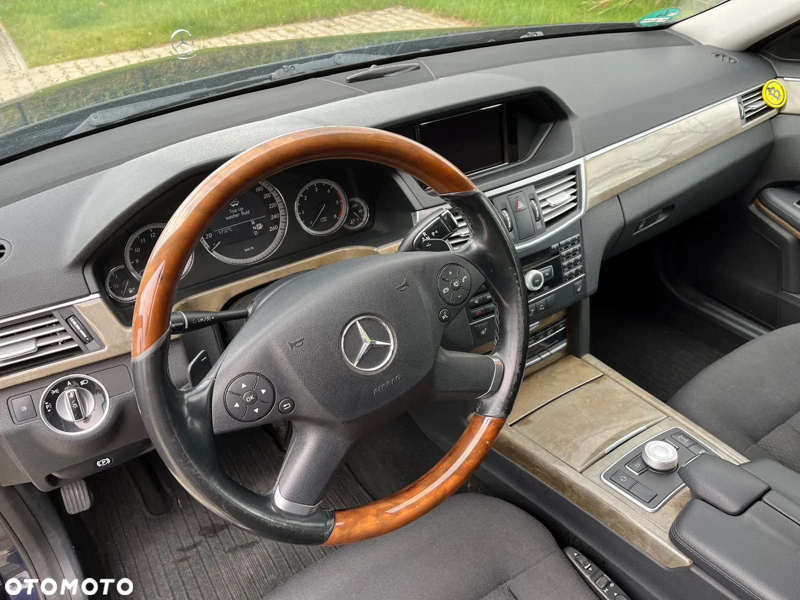 Mercedes-Benz Klasa E 350 T CDI DPF BlueEFFICIENCY 7G-TRONIC Elegance - 6