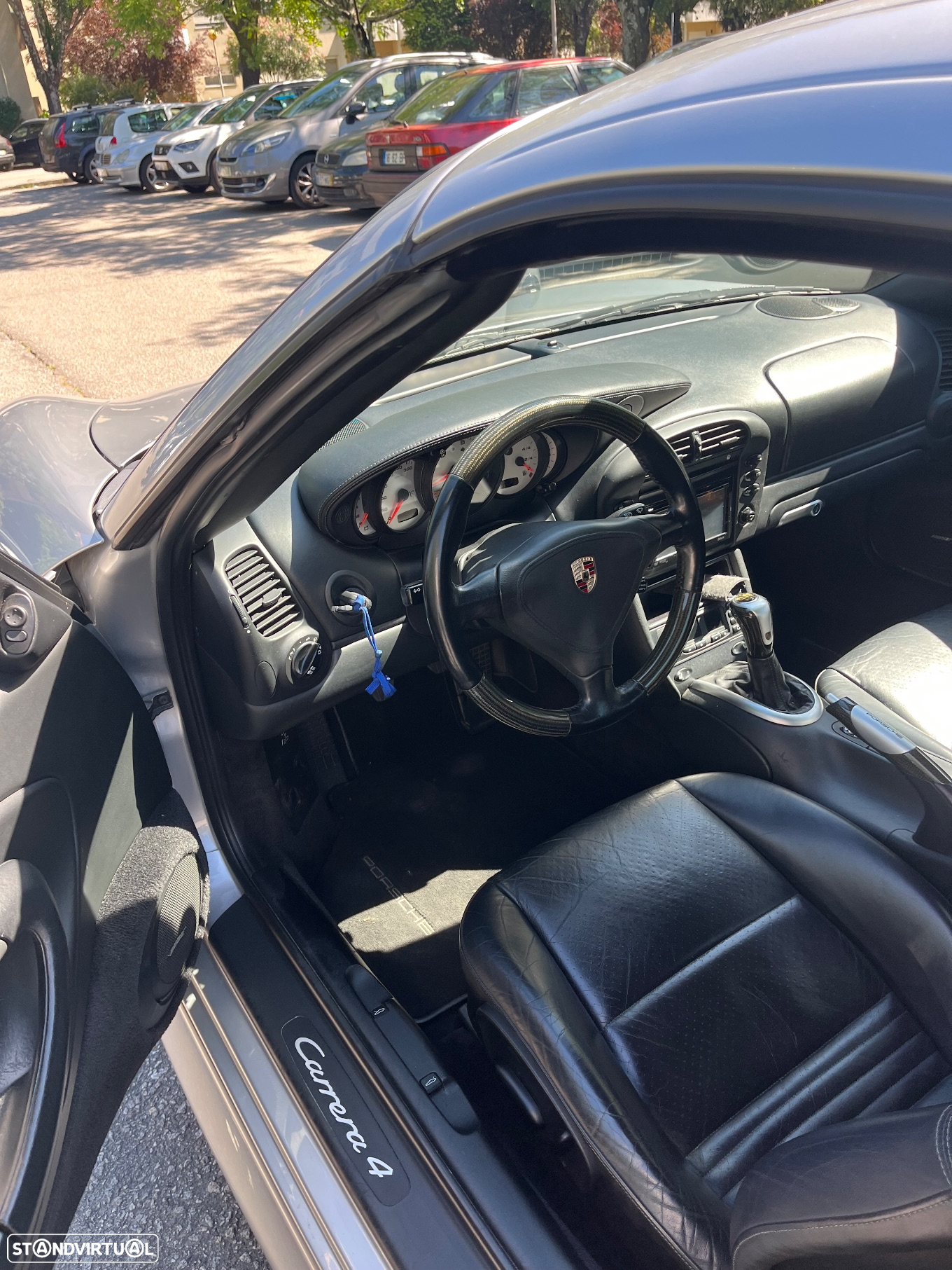 Porsche 911 (996) Carrera 4 - 8
