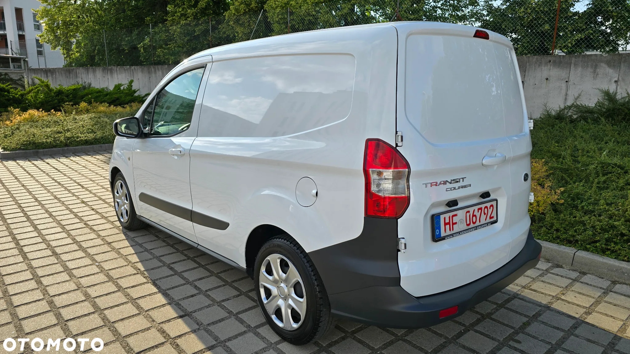Ford Transit Courier - 4