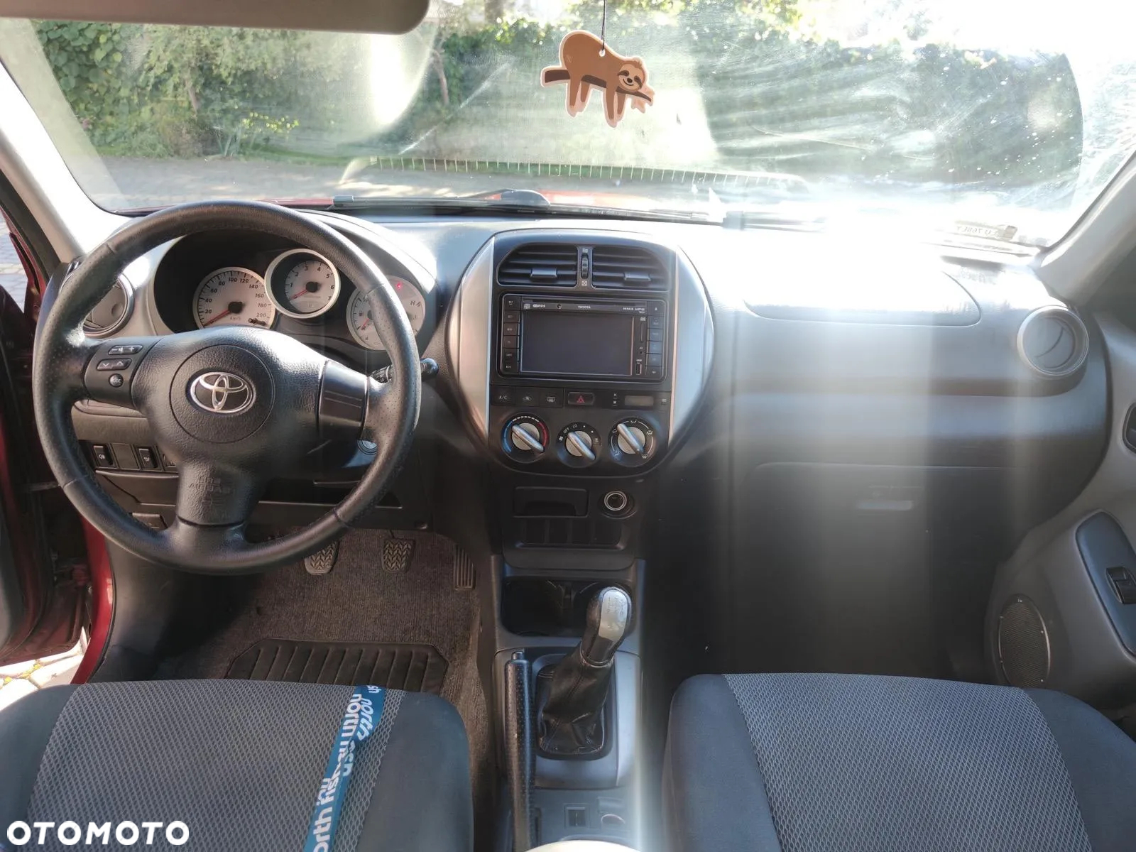 Toyota RAV4 - 7