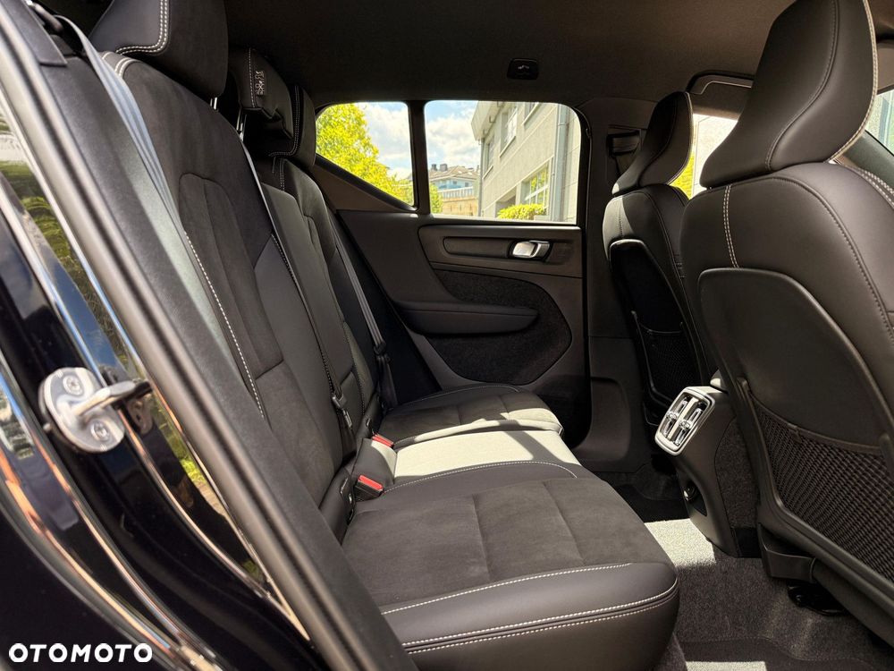 Volvo XC 40 - 32