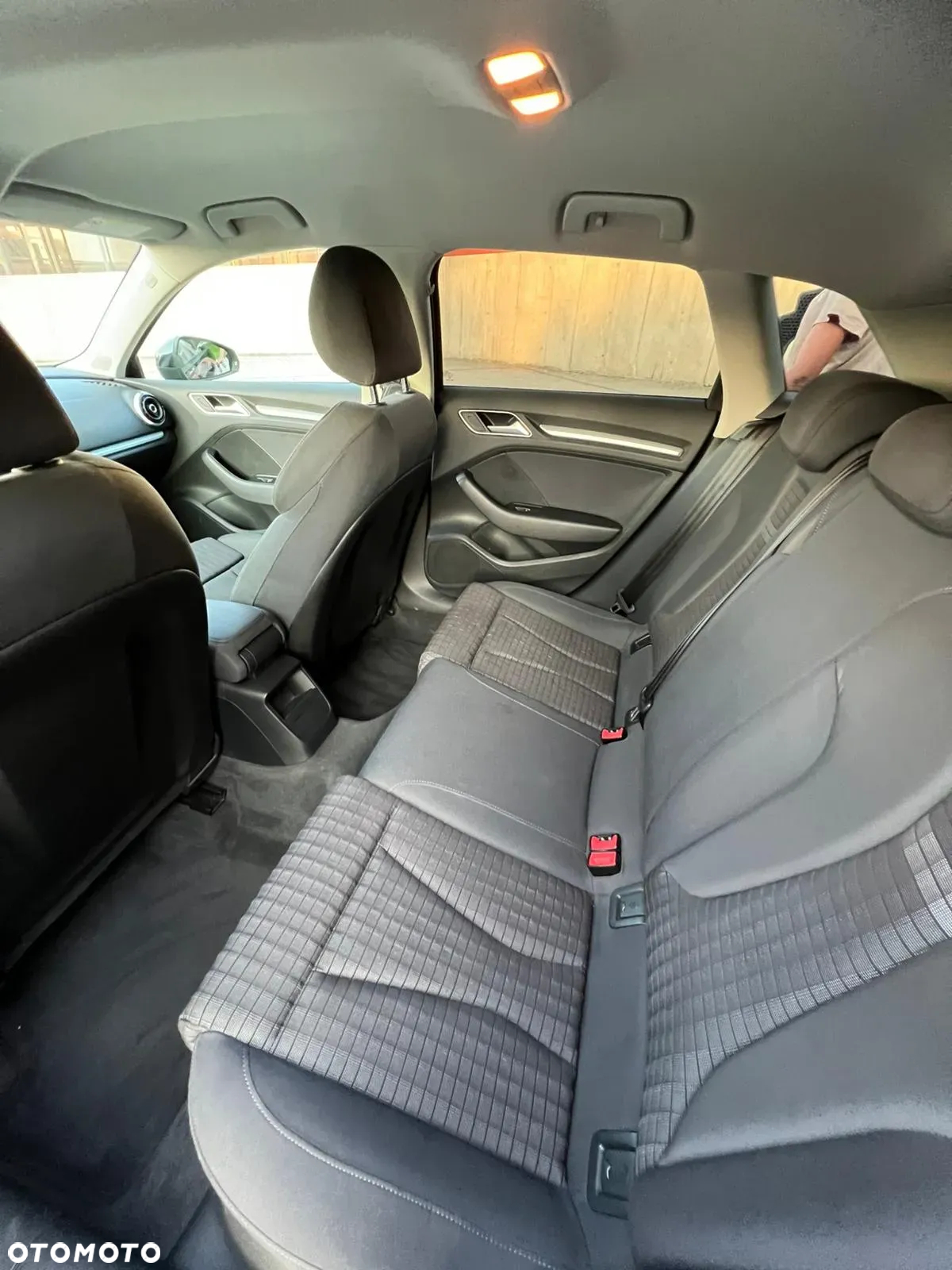Audi A3 1.6 TDI DPF Ambiente S tronic - 9