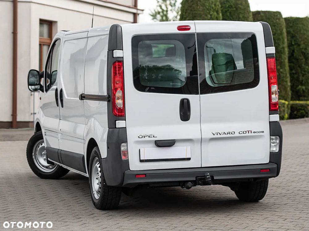 Opel Vivaro - 8