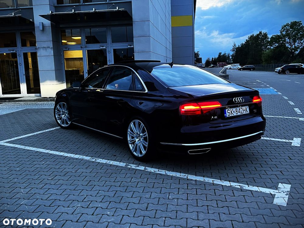 Audi A8 4.2 TDI DPF (clean diesel) quattro tiptronic - 24