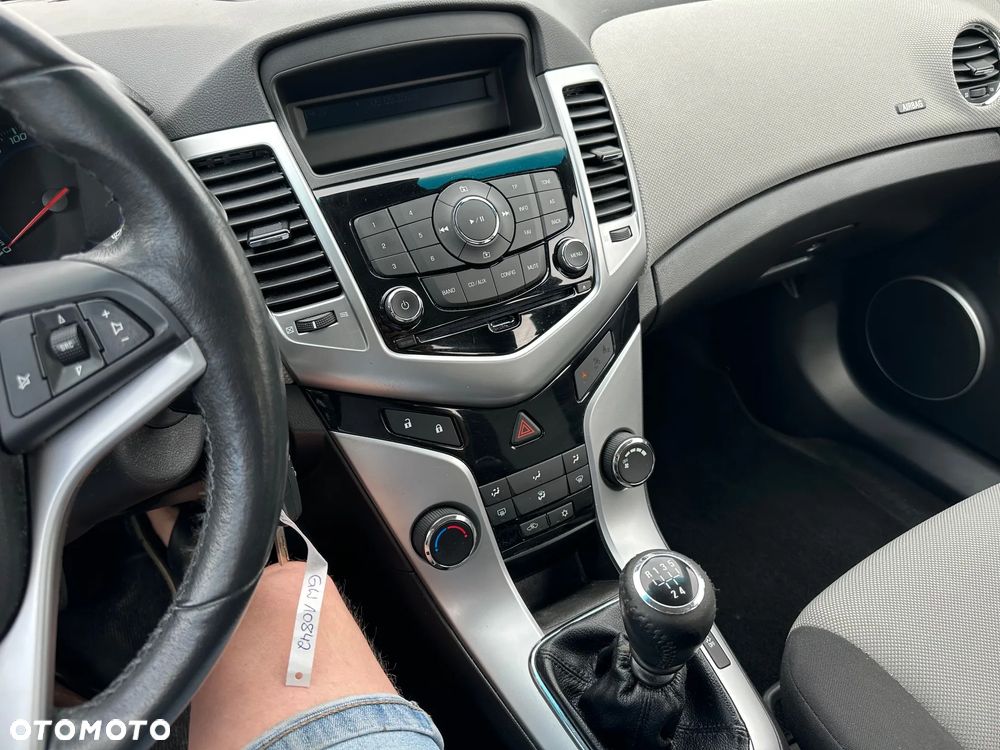 Chevrolet Cruze 1.6 LT+ - 14