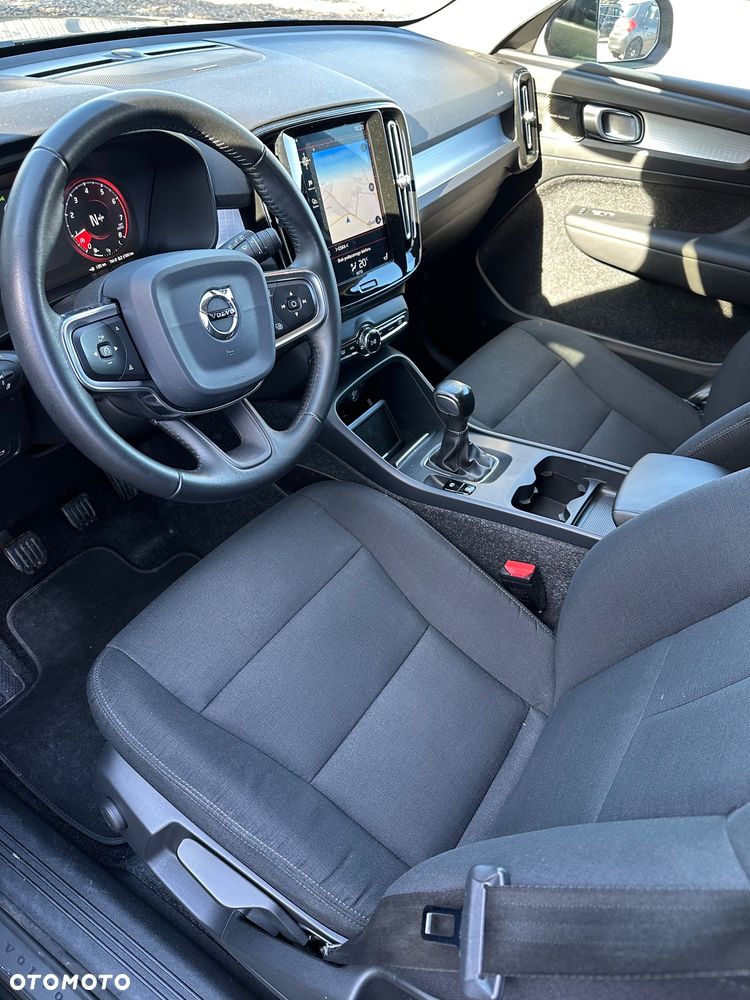 Volvo XC 40 T3 Momentum Pro - 6