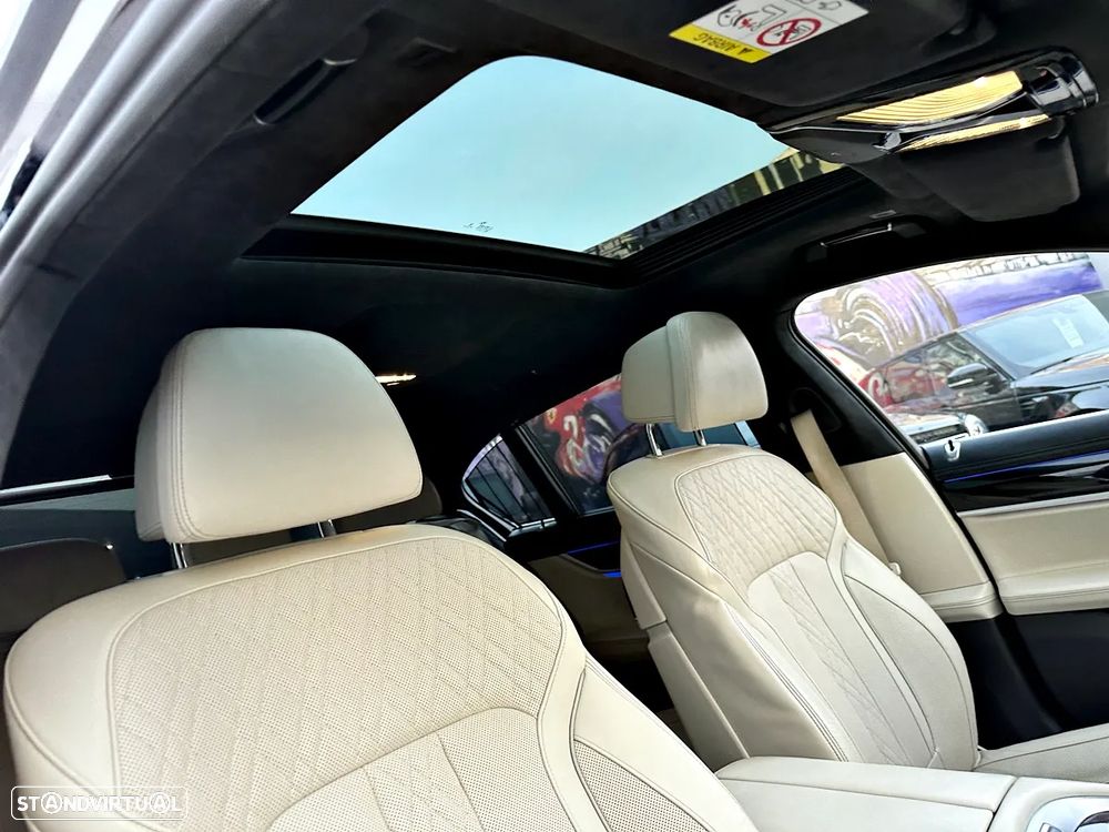 BMW 730 d Pack M - 33