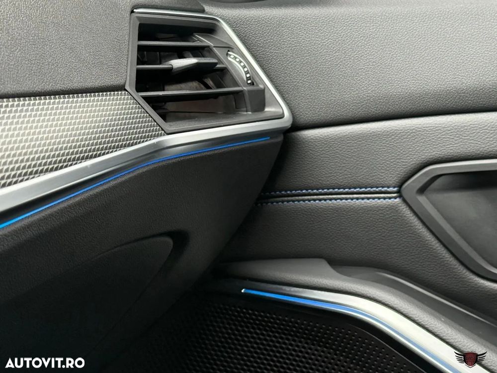 BMW Seria 3 330e Aut. M Sport - 29