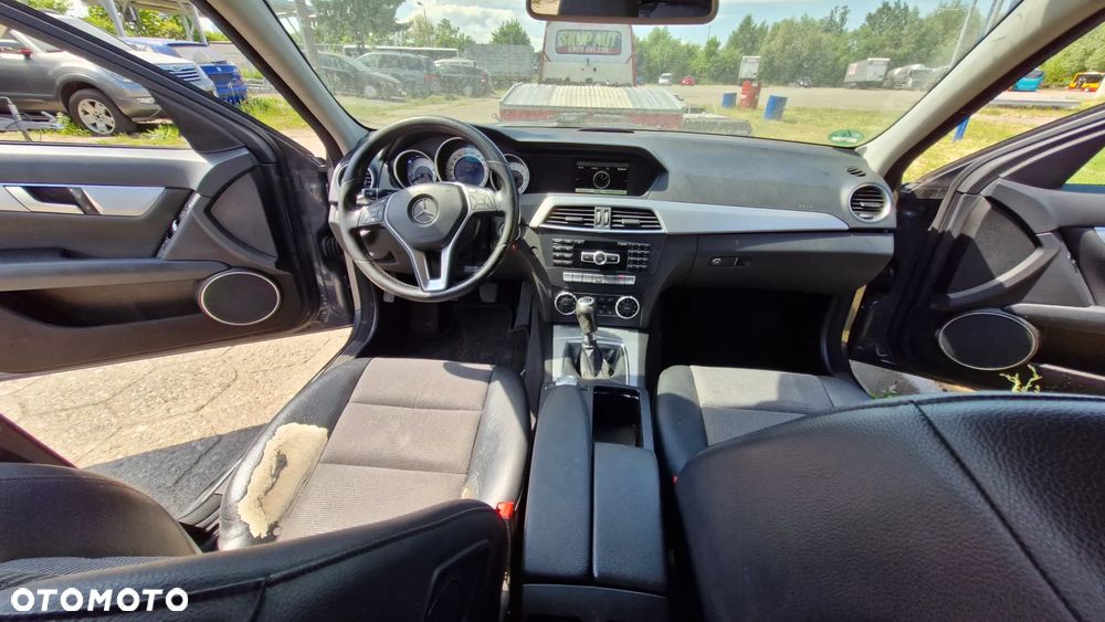 Mercedes-Benz Klasa C 220 CDI Edition - 12