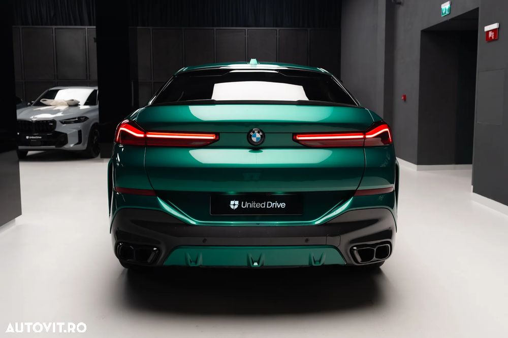 BMW X6 M M60i xDrive AT MHEV - 39