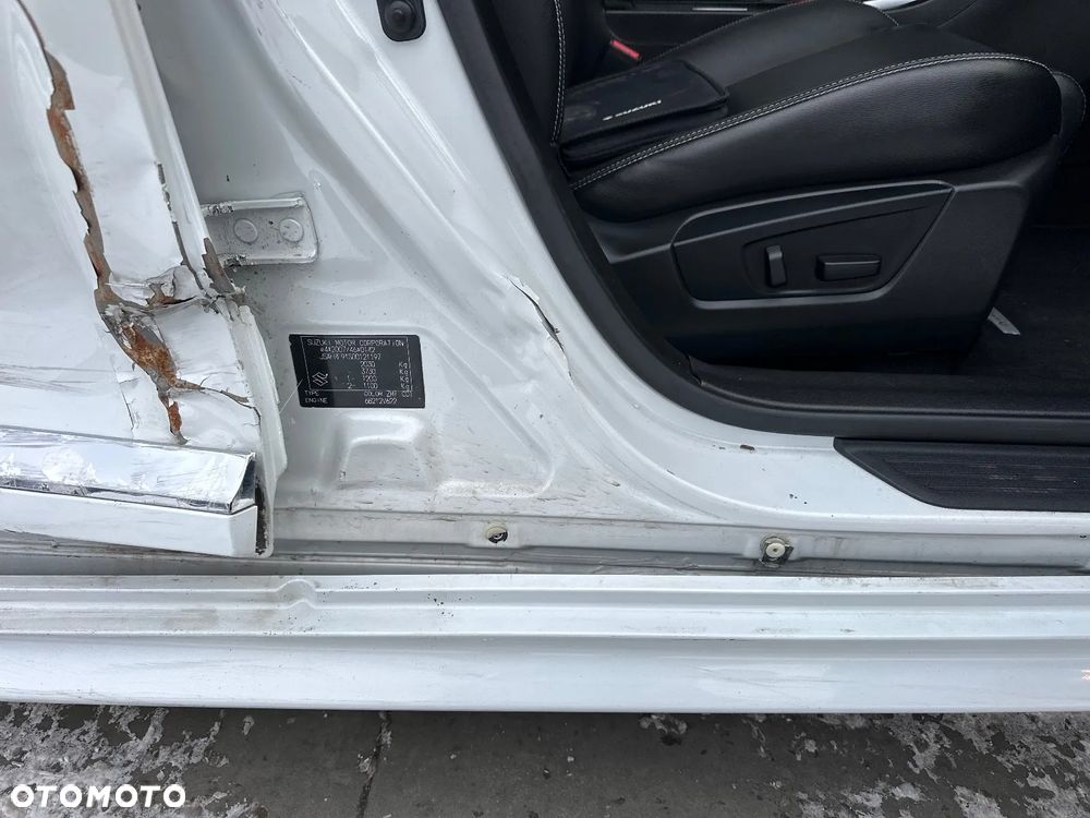 Suzuki Kizashi 2.4 4x4 CVT Sport - 22