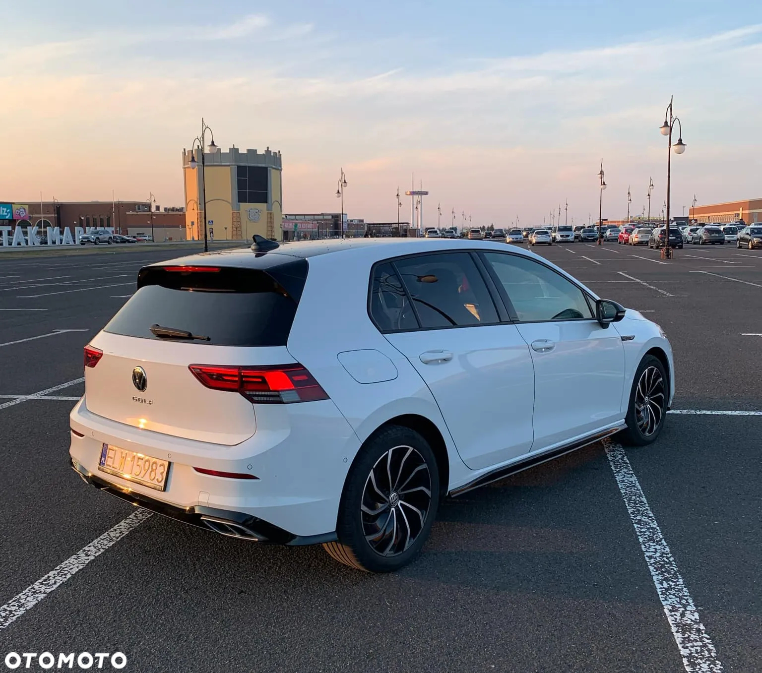 Volkswagen Golf VIII 1.5 TSI EVO R-Line - 5