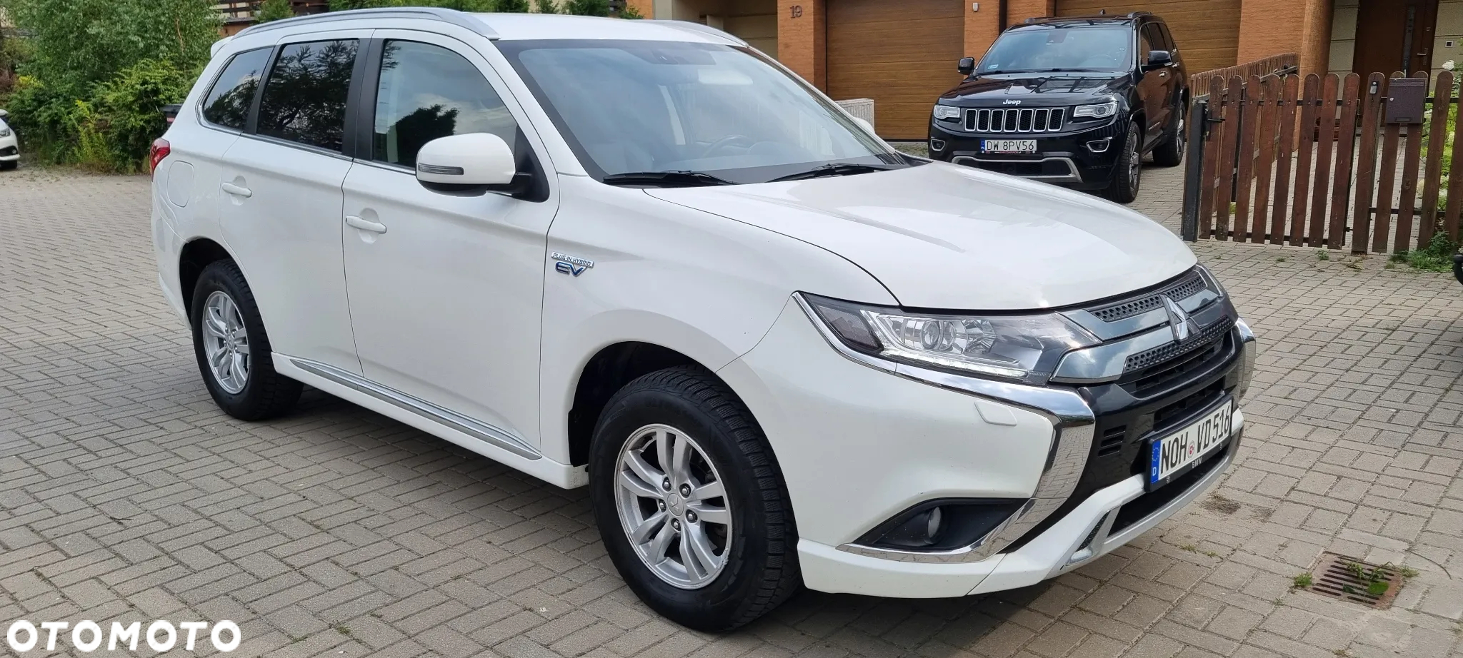 Mitsubishi Outlander 2.4 4WD Plug-In Hybrid Diamant+ - 3