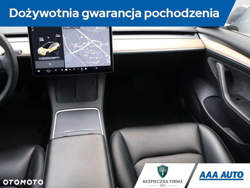 Tesla Model 3 - 10