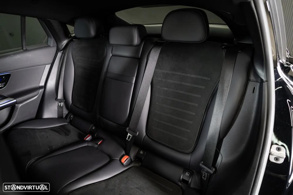Mercedes-Benz GLC 300 de Coupe 4Matic 9G-TRONIC AMG Line Advanced - 42
