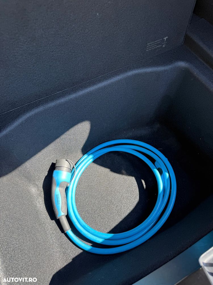 Tesla Model 3 Langstreckenbatterie Allradantrieb Dual Motor - 13