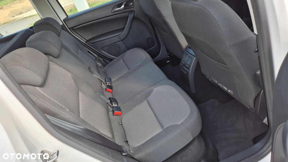 Skoda Yeti 1.2 TSI Elegance PLUS EDITION - 17