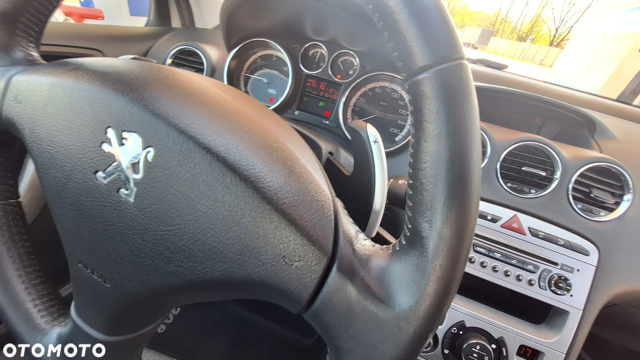 Peugeot 308 HDi FAP 110 EGS6 Platinum - 17
