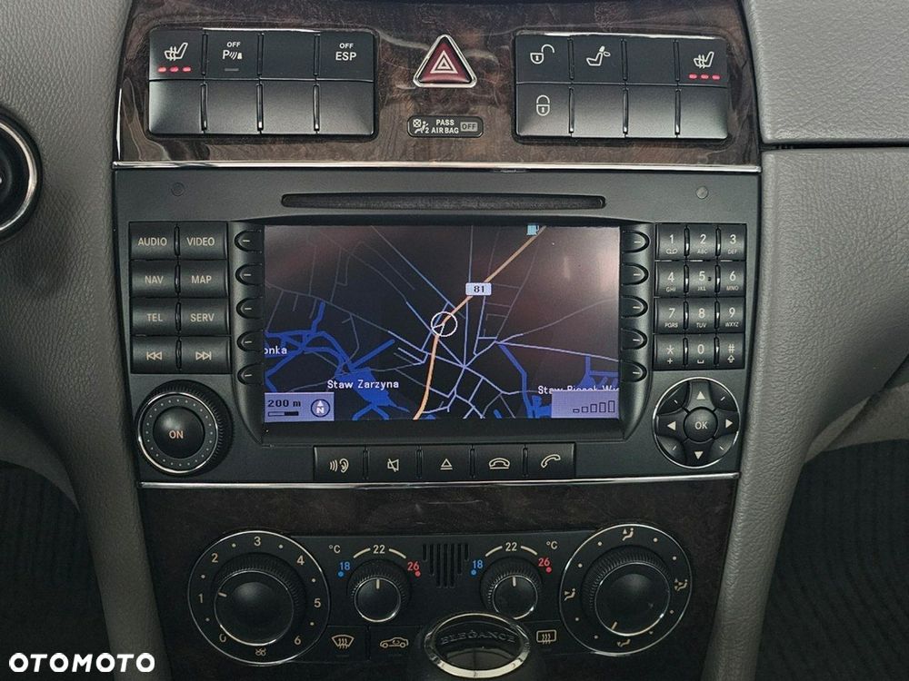 Mercedes-Benz CLK - 24